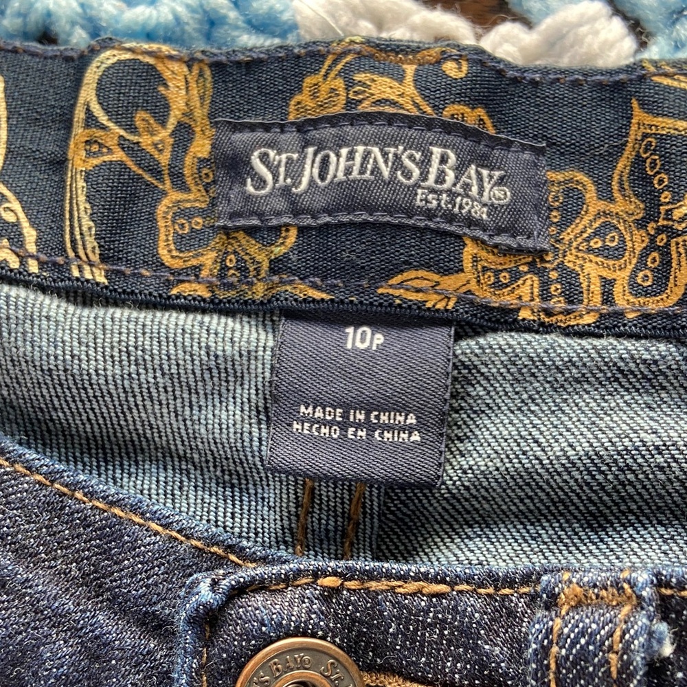 3/$12 St. John's Bay Dark Wash Capri Cropped Jeans Stretch Low Rise 10 P 32x21 - Picture 8 of 11